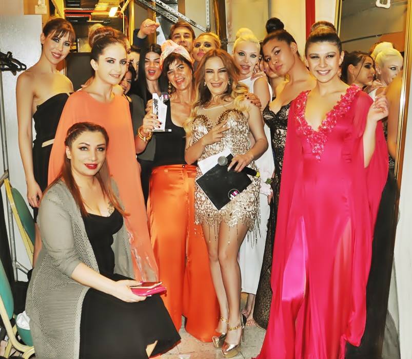 “Kıbrıs Moda Günü”...YAVRU VATAN'DA MODA RÜZGARLARI ESTİ!.. galerisi resim 16