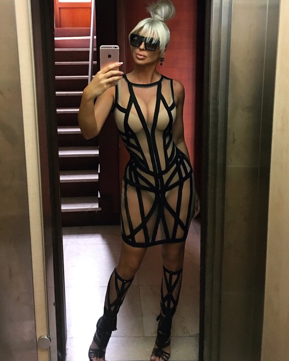 Jelena Karleusa... YENGE; BU NE SEKSİLİK!.. galerisi resim 16