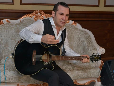 Ferhat Göçer... 'GÜNAH'INA GÖNÜLLÜ ARIYOR!