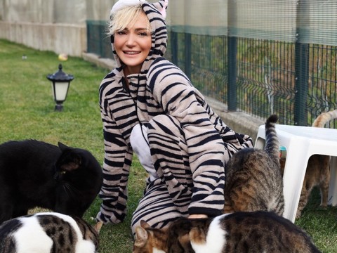 Nazlı... KEDİ KIZ OLDU!..