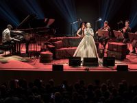 Sertab Erener... ÇEŞME'Yİ SALLADI!..